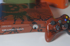 英Microsoft『Halo 4』『GoW3』「シンプソンズ」などの限定デザインでXbox史を振り返る 画像